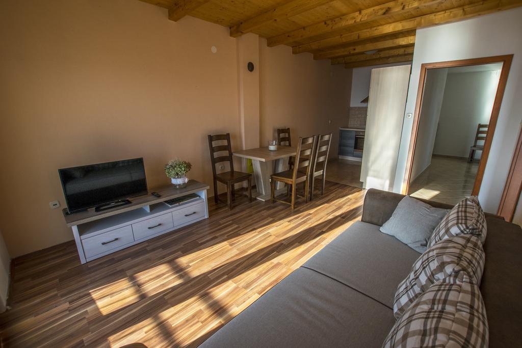 Apartment Duda Starigrad Paklenica Eksteriør bilde